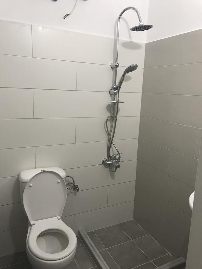 Vila Veliaj *